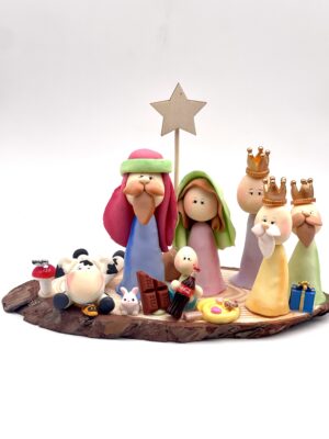 PESEBRE CON REYES Y VACA