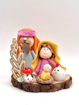 PESEBRE EN BASE MADERA CON GALLINA