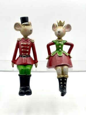 PAREJA  RATONES CASCANUECES SENTADO